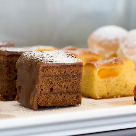 Arte Отель Кремс на Дунае